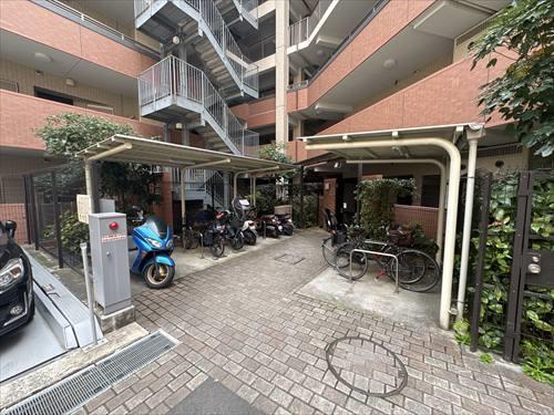 ミニバイク置き場