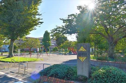 平安公園まで810m