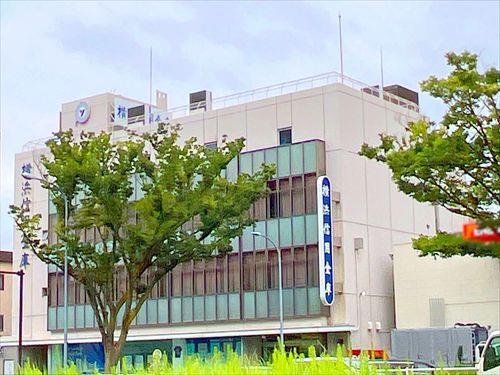 横浜信用金庫市場支店まで450m