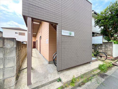 アパート入口