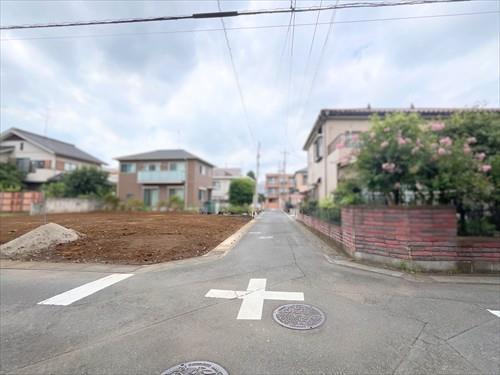 東側前面道路‐2026年7月撮影