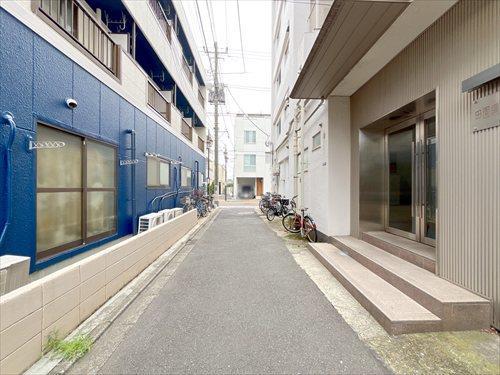 前面道路(2026年7月撮影)