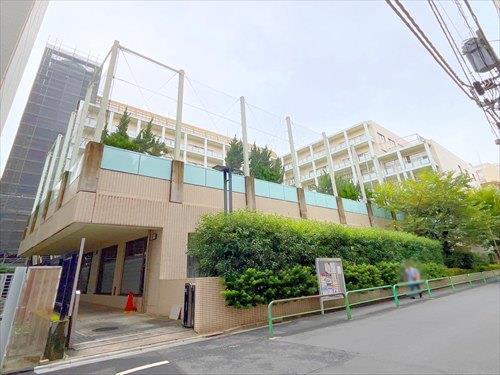千代田区立神田まちかど図書館まで100m