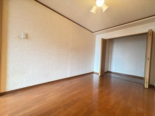 洋室（約5.5帖）