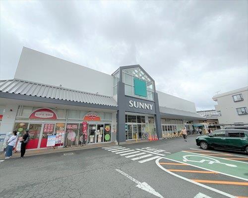 サニー向新町店