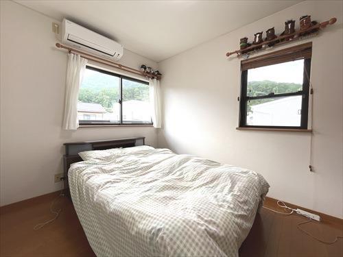 2階洋室（約6帖）