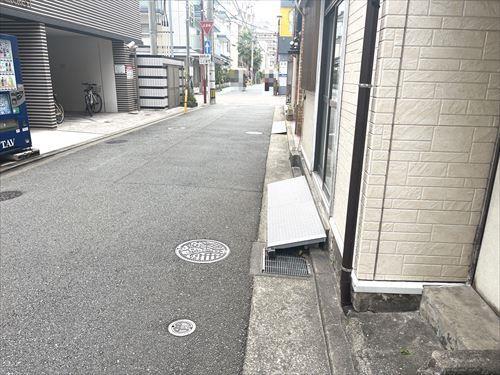 前面道路（南側道路）