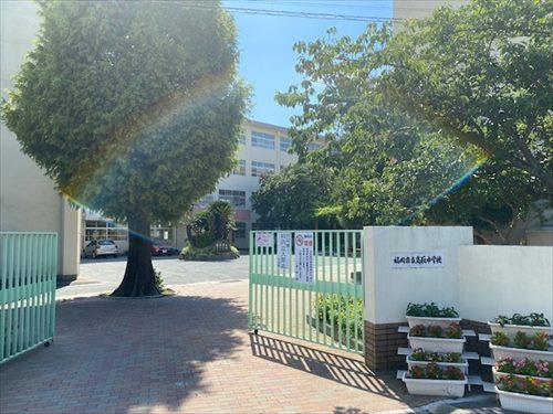 高取中学校まで1430ｍ