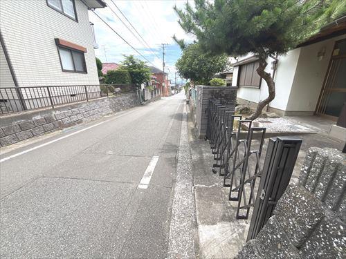 前面道路（南側方向）