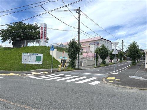 若木台幼稚園まで260ｍ