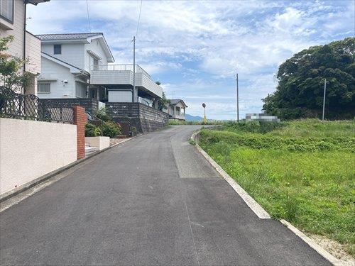 前面道路（南東側方向）