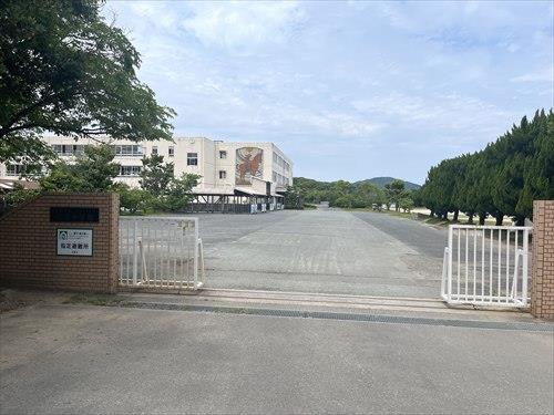 志摩中学校まで4,400ｍ