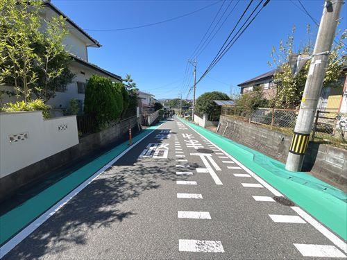 北側前面道路（西側方向）