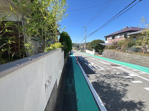 北側前面道路（西側方向）