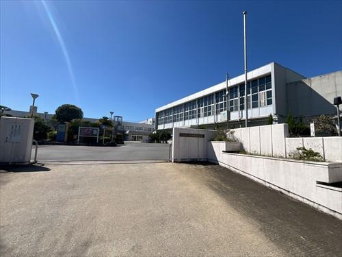 太宰府南小学校まで880ｍ