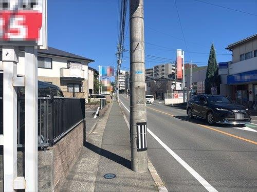 前面道路（北東側方向）