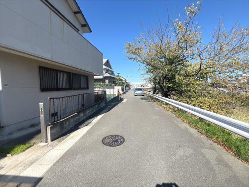 前面道路（北側方向）