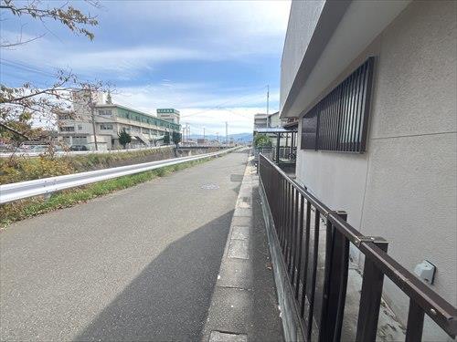 前面道路（南側方向）