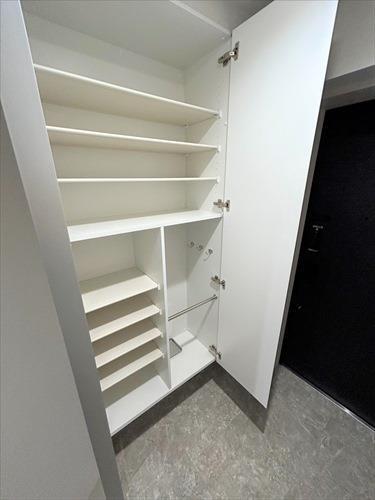 シューズボックス