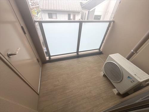 洋室約5帖側バルコニー