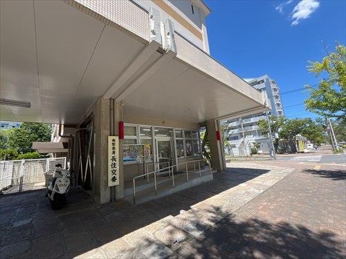 南警察署長住交番（700ｍ）