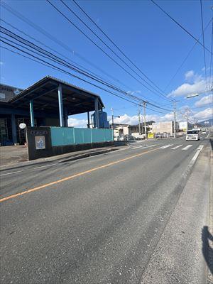 北西側前面道路（西→東）