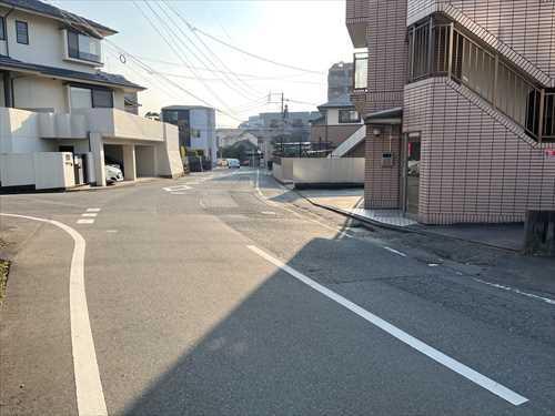 前面道路（別角度）