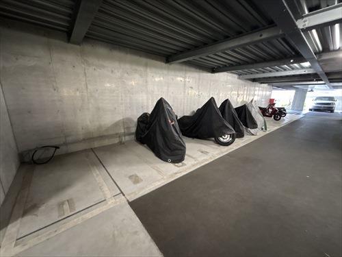 バイク置き場