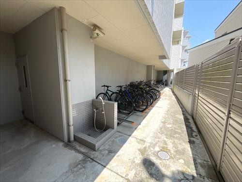 共用部　ペット足洗場、駐輪場