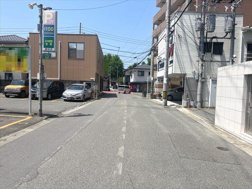 前面道路（西側方向）