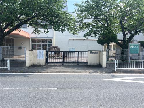 二日市小学校まで610ｍ