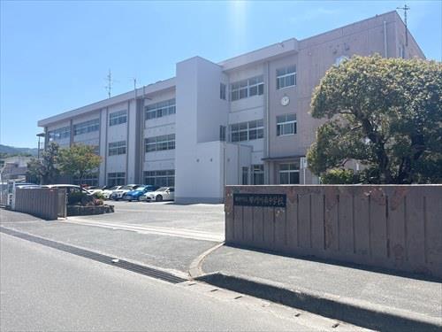 那珂川南中学校まで徒歩41分