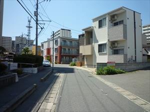 南側前面道路