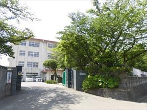 平尾中学校