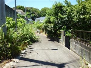 東側通路