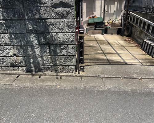 北東側隣地との境界付近