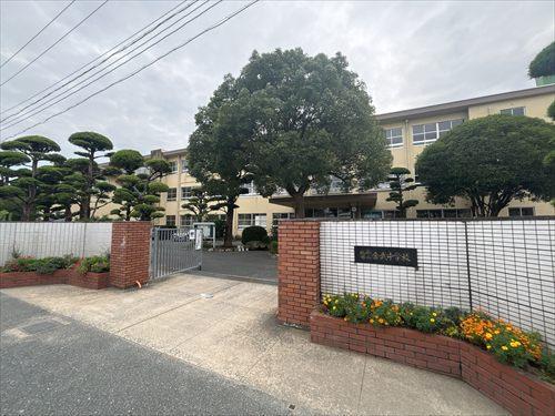 金武中学校