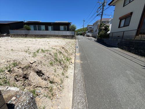 東側前面道路（北側方向）