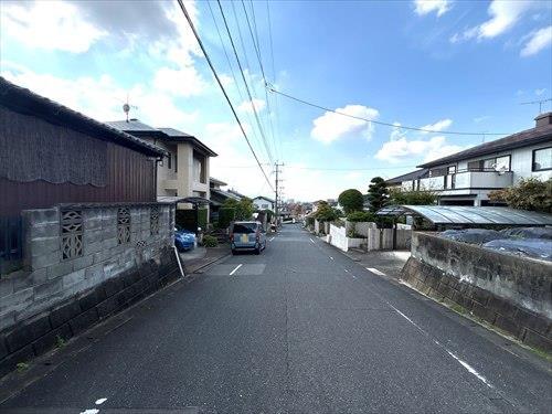 南側前面道路（西側方面）