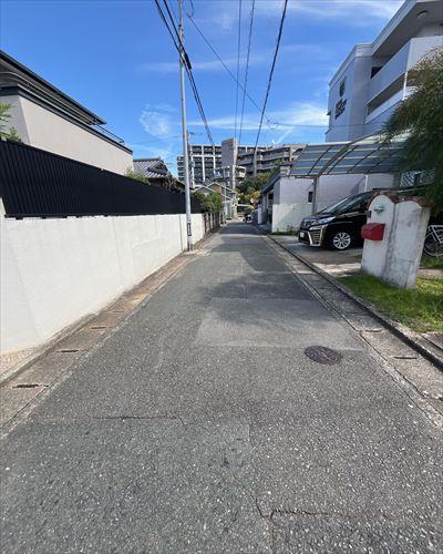 前面道路（西側→東側）