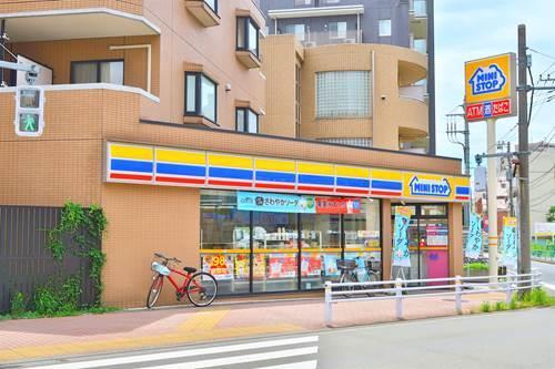 ミニストップ狛江泉本町店まで220ｍ