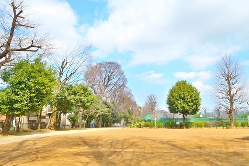 羽根木公園まで610ｍ