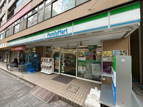 ファミリーマート中川小金井北店まで50ｍ