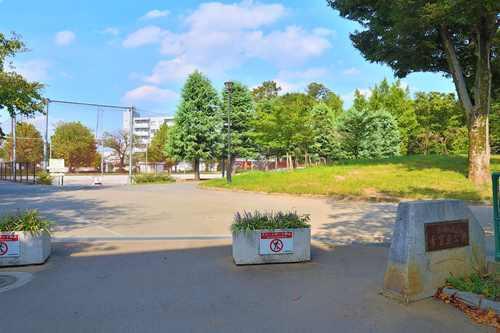 希望丘公園まで500ｍ