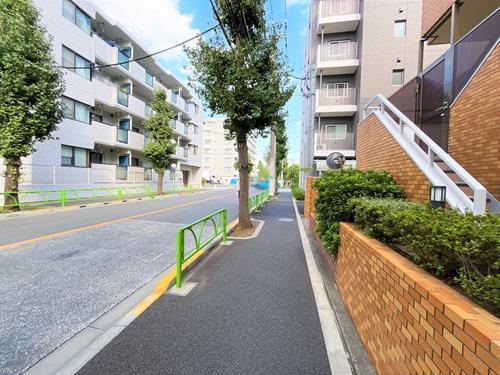 【現地前面道路2025年9月撮影】