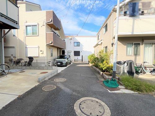 【現地前面道路2025年9月撮影】