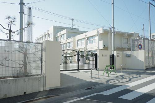 世田谷区立松原小学校 770m