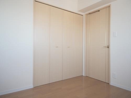 洋室 約6帖 収納