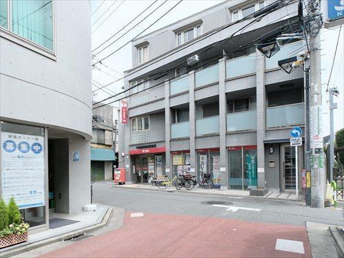 千歳船橋駅前郵便局 480m