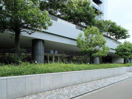 セブンイレブンベイシティ晴海店 240m